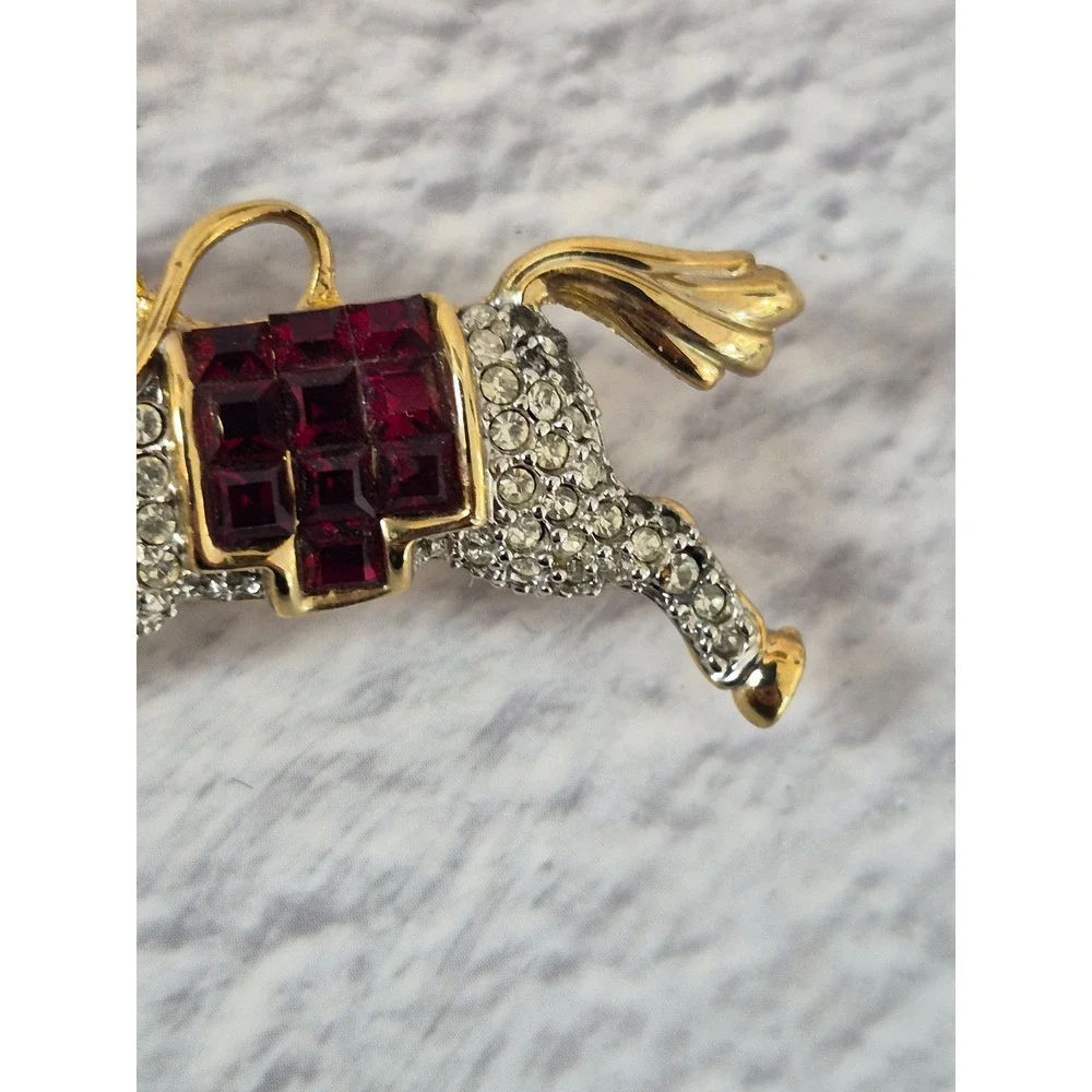 Vintage Gold Tone Rhinestone Horse Brooch Pin Ruby Red Crystal Saddle Pony